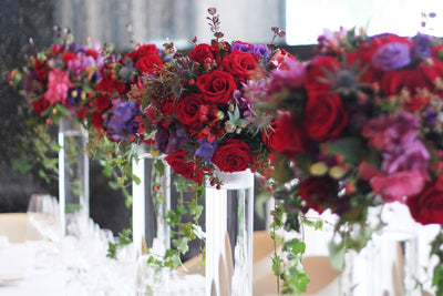What are mono and mixed floral arrangements?